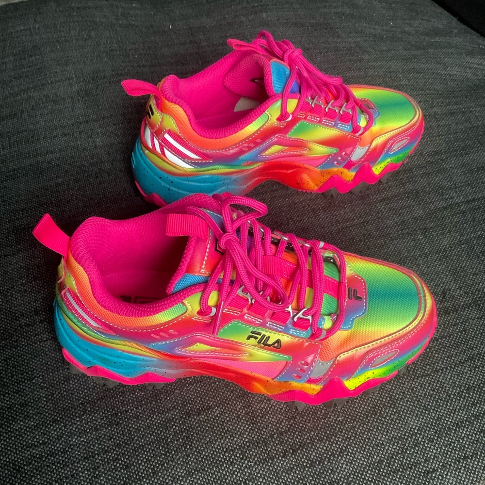 FILA Women's Oakmont TR Rainbow Chunky Platform Sneakers - Size 6 - Picture 3 of 8